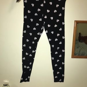 Forever 21 heart leggings